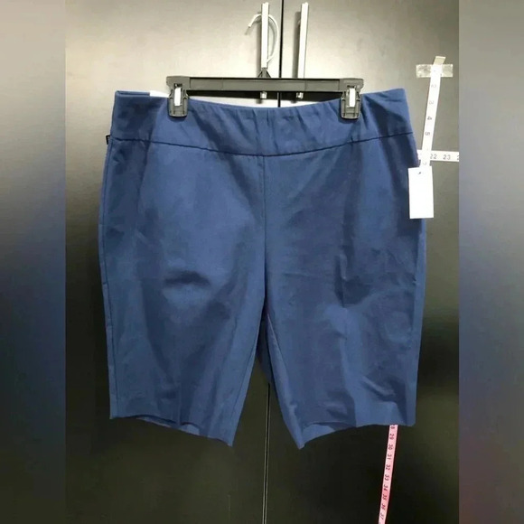 Crown & Ivy Plus Ashley Slim fit Bermuda shorts, 10” inseam, navy blue - Picture 1 of 8